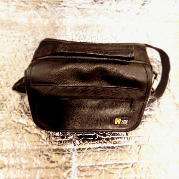 NUC Vintage Panasonic DVD-LV60 5.8" Screen Portable DVD Player with leather case - Picture 12 of 15